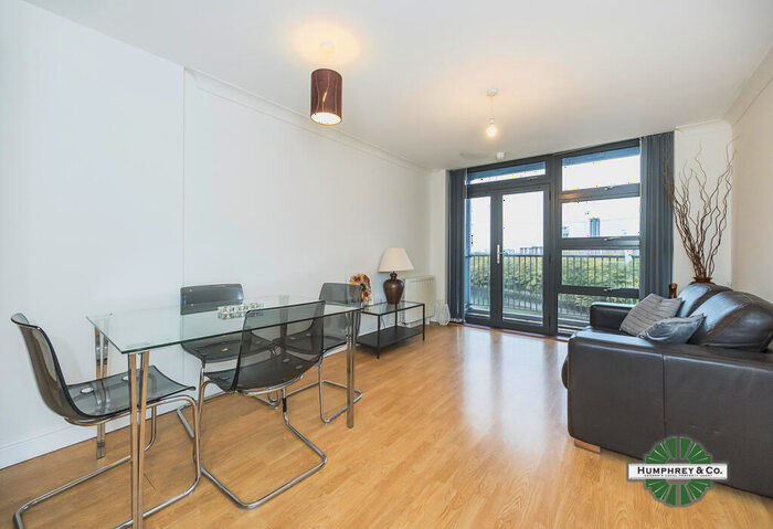 2 Bedroom Flat To Rent In Maltings Close, London, E3