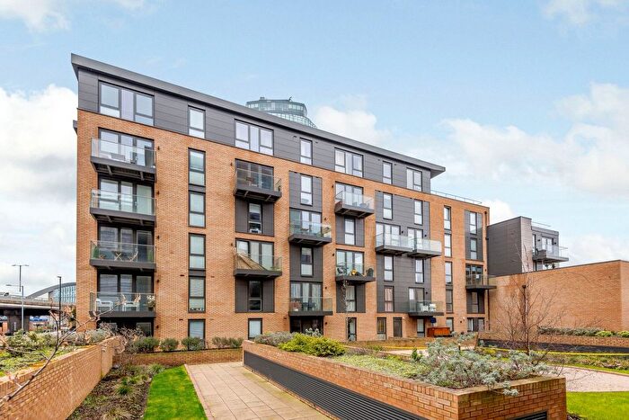 2 Bedroom Flat For Sale In Ealing Road, Brentford, TW8
