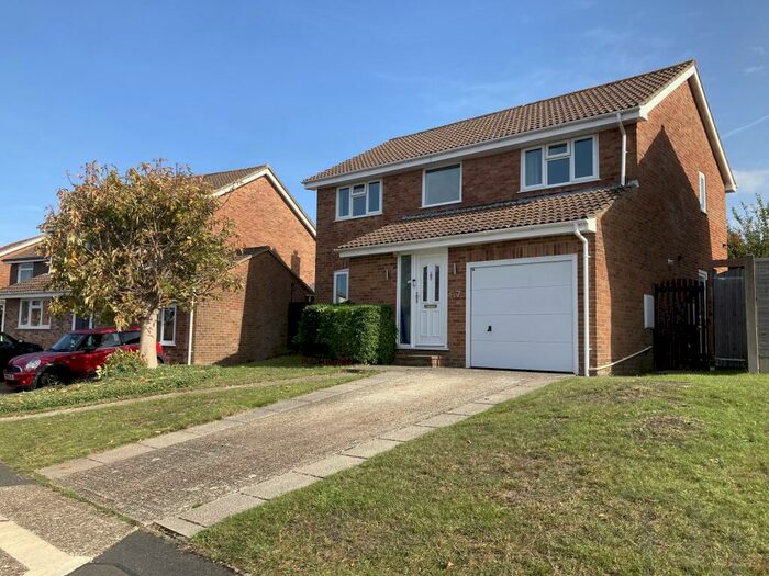 4 Bedroom Detached House To Rent In Hefford Road, East Cowes, PO32