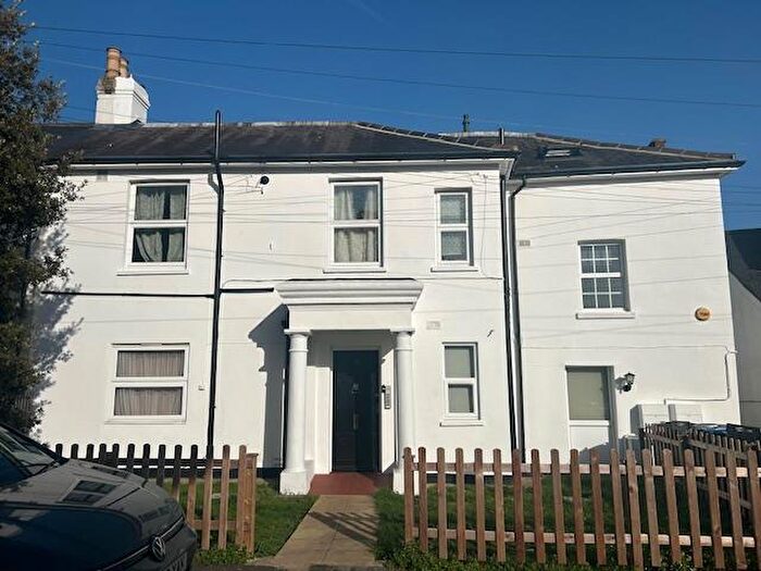 2 Bedroom Flat To Rent In Sunny Bank, South Norwood, SE25