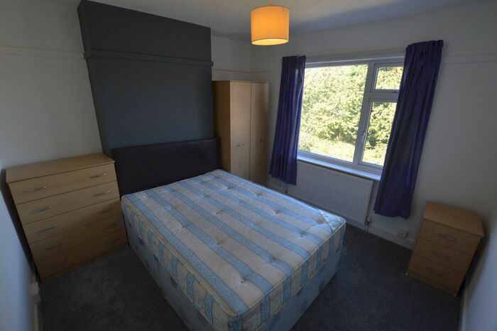 2 Bedroom Semi-Detached House To Rent In Milford Road, Clarendon Park, LE2