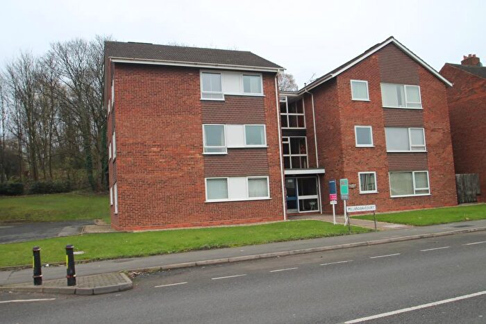 2 Bedroom Apartment To Rent In Haden Hill Road, Halesowen, West Midlands, B63