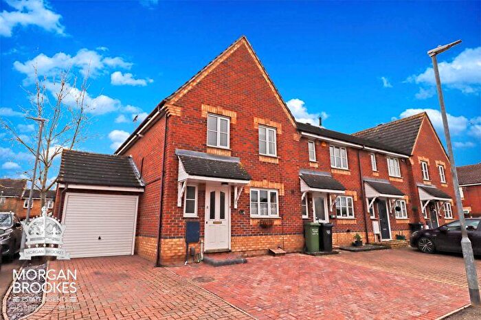 3 Bedroom End Of Terrace House To Rent In Ascot Grove, Basildon, SS14