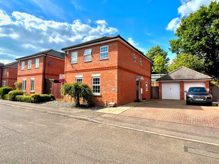 4 Bedroom Detached House For Sale In Fusilier Way, Weedon, Northampton, NN7