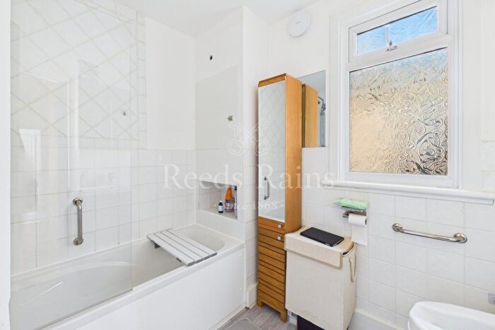 3 Bedroom Terraced House For Sale In Priory Hill, Dartford, Kent, DA1
