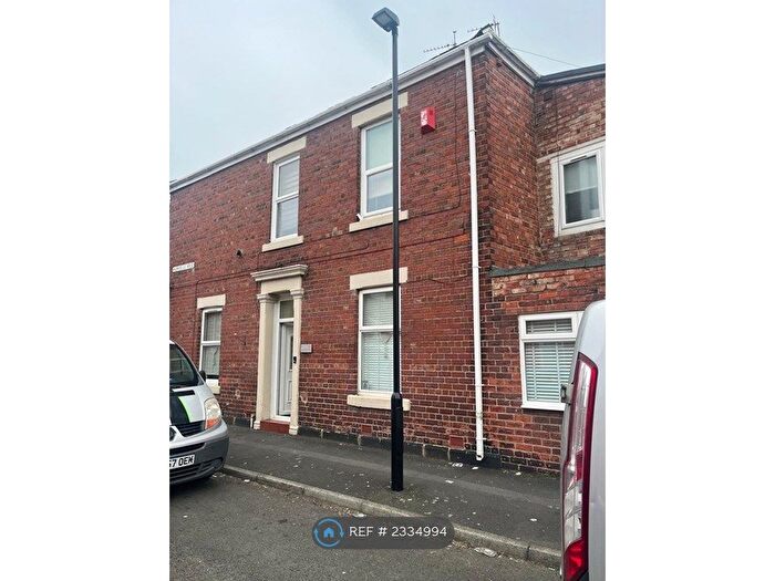 2 Bedroom End Of Terrace House To Rent In Hopper Street West, North Shields, NE29