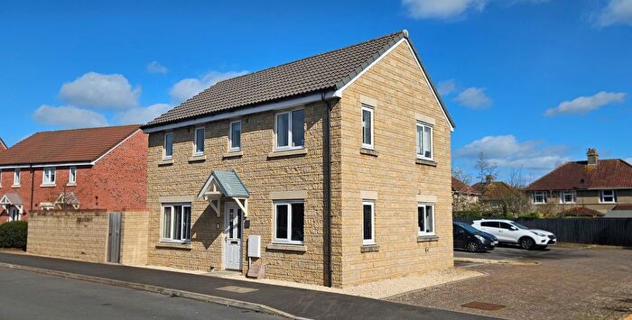 3 Bedroom Detached House For Sale In Teachers Way, Melksham, SN12