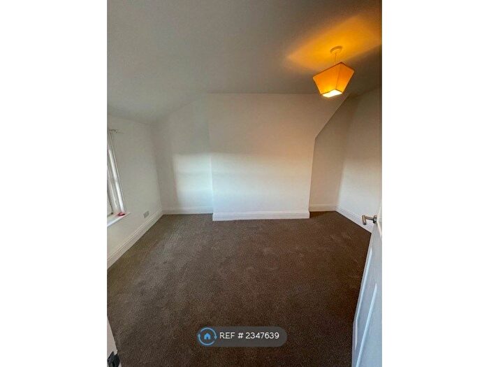 2 Bedroom Flat To Rent In Camden Road, Tunbridge Wells, TN1