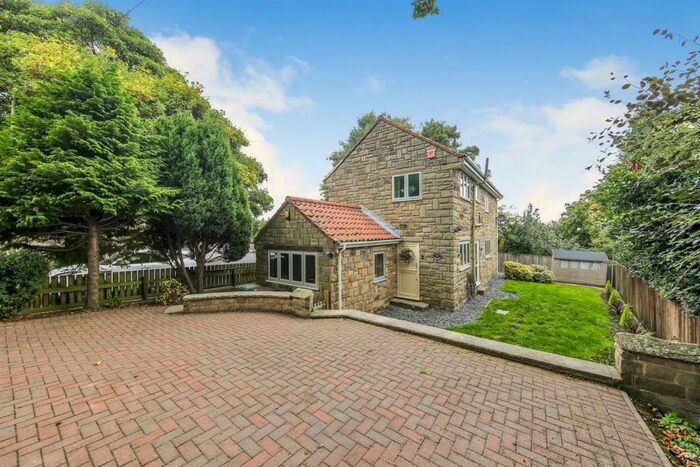 3 Bedroom Detached House For Sale In Pentaren, Mansfield Road, Heath, Chesterfield, S44