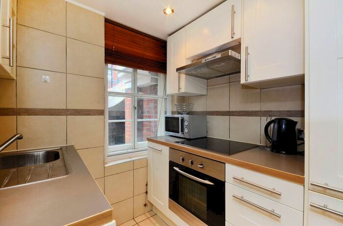 1 Bedroom Flat To Rent In Jenner House, Bloomsbury, London, WC1N