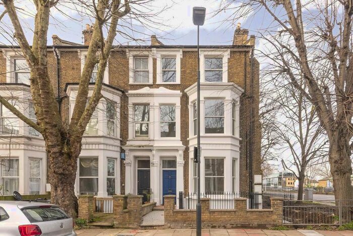 2 Bedroom Flat To Rent In Weltje Road, London, W6