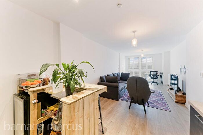 1 Bedroom Flat For Sale In Marketfield Way, Redhill, RH1