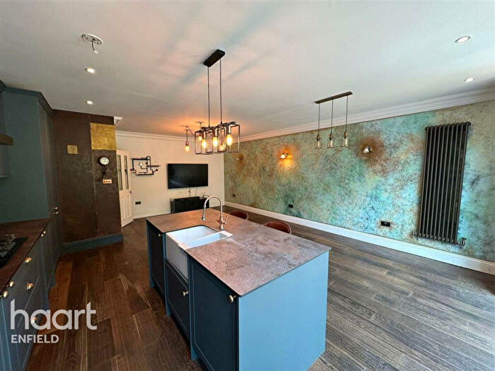 3 Bedroom Terraced House To Rent In Slades Gardens, Enfield, EN2