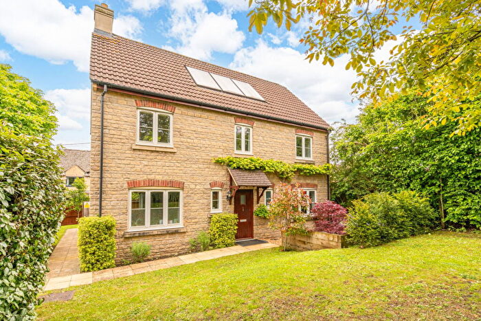 5 Bedroom Detached House For Sale In Church Rise, Burton, SN14