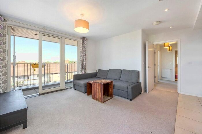 2 Bedroom Flat To Rent In Hastings Road, London, E16