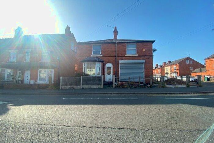 3 Bedroom Semi-Detached House To Rent In Easemore Road, Redditch, B98