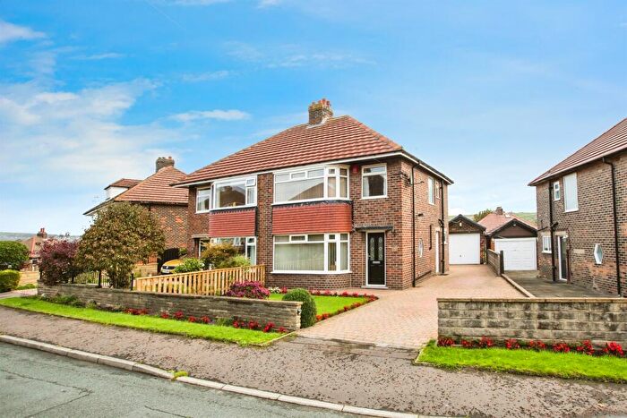 3 Bedroom Semi-Detached House For Sale In Green Park Road, Skirtcoat Green, Halifax, HX3