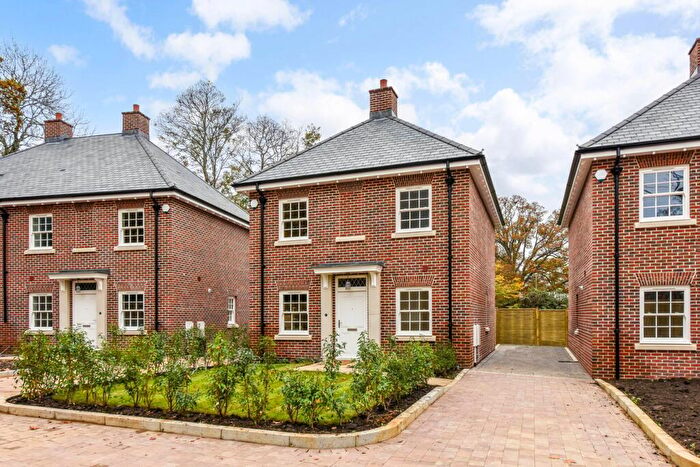 3 Bedroom Detached House For Sale In Glasshayes Way, Lyndhurst, SO43