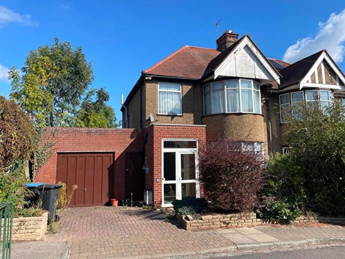 3 Bedroom Semi-Detached House For Sale In Lambourne Gardens, Enfield, EN1