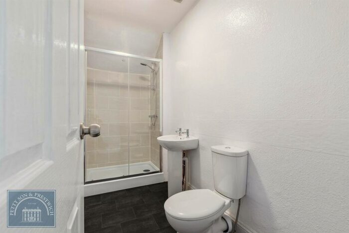 1 Bedroom Property To Rent In High Street, Wanstead, E11