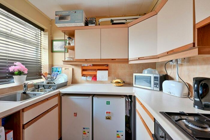 1 Bedroom Flat To Rent In Coleman Court, Southfields, London, SW18