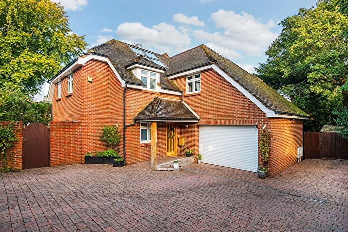 4 Bedroom Detached House For Sale In Beechdene, Tadworth, KT20