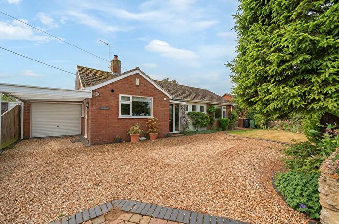 3 Bedroom Bungalow For Sale In Buckland Road, Charney Bassett, Wantage, Oxfordshire, OX12