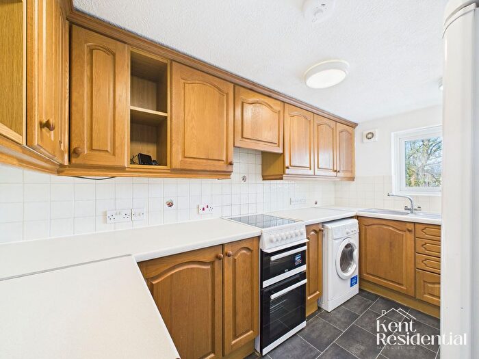 2 Bedroom Flat To Rent In Union Street, Maidstone, ME14