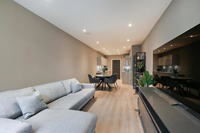 1 Bedroom Flat For Sale In Sailors House, Deauville Close, London, E14