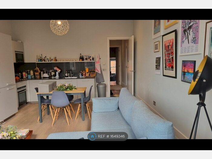 2 Bedroom Flat To Rent In Shoot Up Hill, London, NW2
