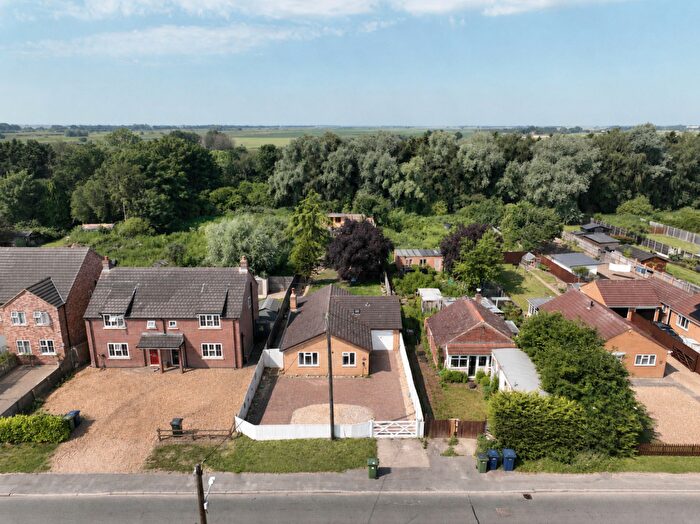 3 Bedroom Detached Bungalow For Sale In Gull Road, Guyhirn, PE13