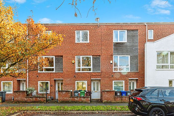 4 Bedroom Terraced House To Rent In Lauderdale Crescent, Manchester, Greater Manchester, M13