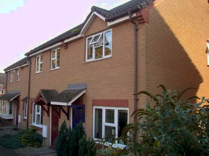 2 Bedroom End Of Terrace House To Rent In Sun Street, Biggleswade, SG18