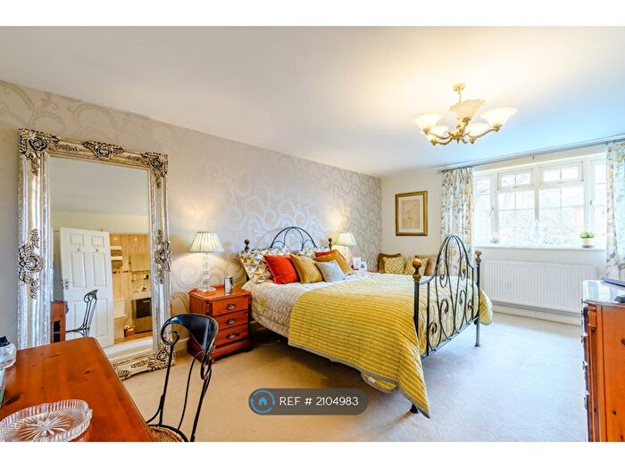 5 Bedroom Detached House To Rent In Newstead Drive, Southam, CV47