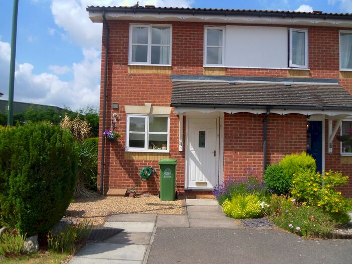 2 Bedroom Semi-Detached House To Rent In Chelmsford Close, Sutton, SM2