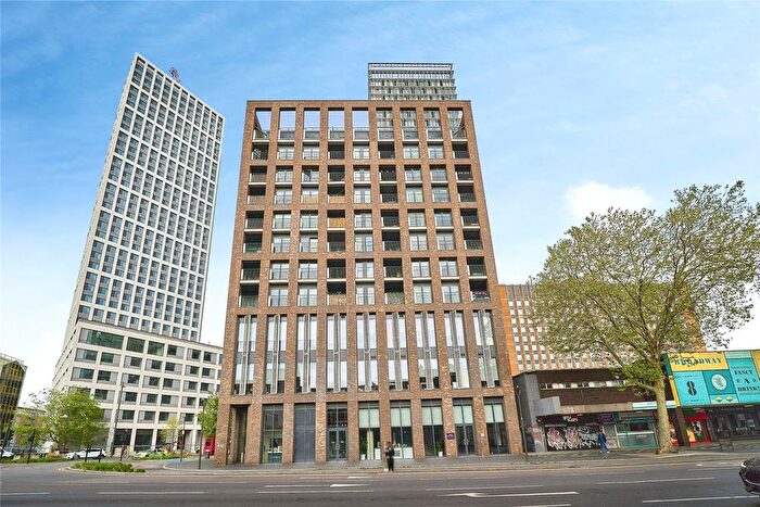 2 Bedroom Flat For Sale In Great Eastern Road, London, E15
