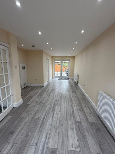 3 Bedroom Terraced House To Rent In Gilpin Crescent, Twickenham, TW2