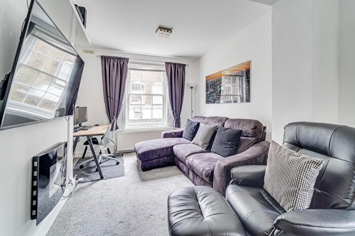 1 Bedroom Flat For Sale In Enfield Cloisters, London, N1
