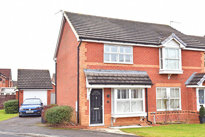 2 Bedroom Town House To Rent In St. Georges Walk, Harrogate, HG2