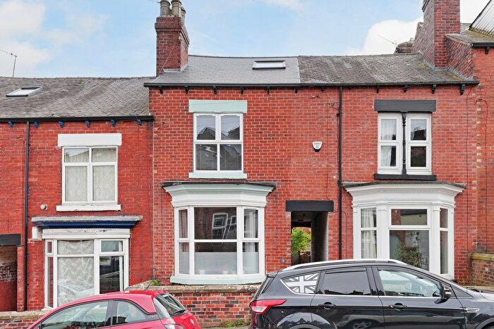 3 Bedroom Terraced House For Sale In Pinner Road, Hunters Bar, S11