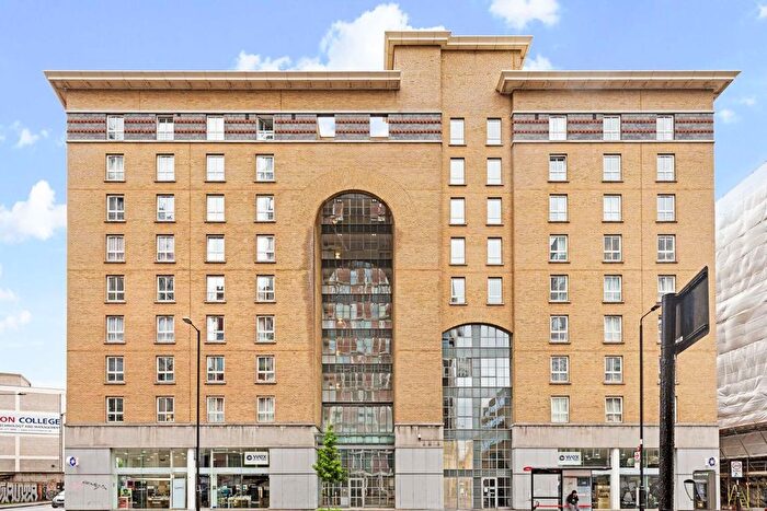 2 Bedroom Flat To Rent In Commercial Road, Aldgate, E1