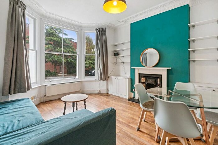 1 Bedroom Flat For Sale In St. Stephens Terrace, SW8
