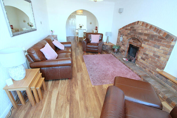 2 Bedroom Bungalow For Sale In Penisaf Avenue, Towyn, LL22