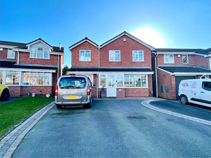 4 Bedroom Detached House For Sale In Cranesbill Close, Featherstone, Wolverhampton, WV10