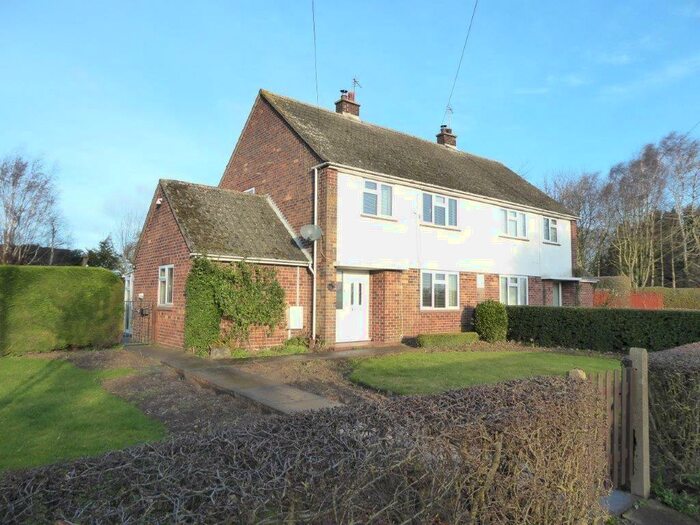 3 Bedroom Semi-Detached House To Rent In Marsh Road, Wykeham, PE12
