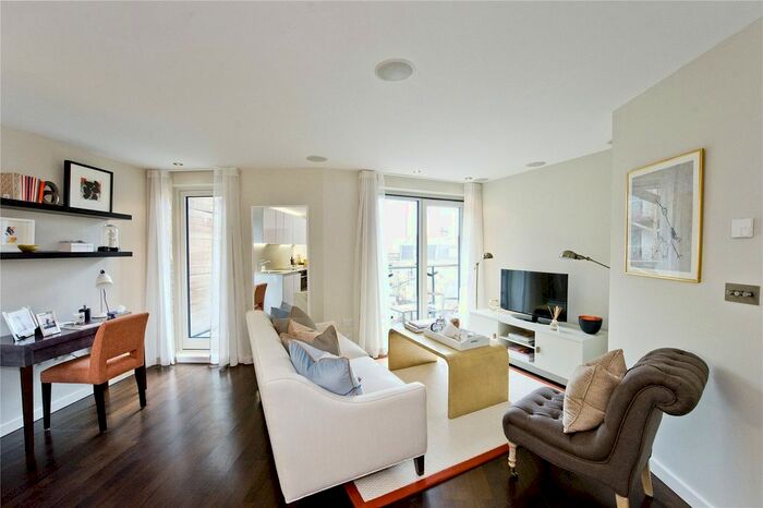 1 Bedroom Flat To Rent In Islington On The Green, A Islington Green, Angel, Islington, London, N1
