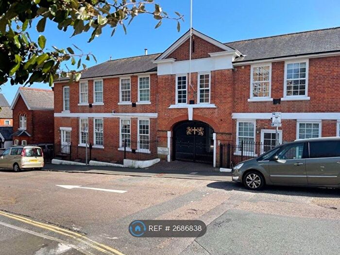 2 Bedroom Flat To Rent In Denmark Road, Cowes, PO31