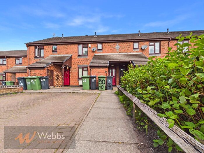 1 Bedroom Maisonette To Rent In Schoolgate Close, Shelfield, Walsall, WS4