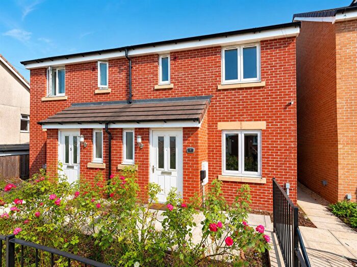 3 Bedroom Semi-Detached House For Sale In Knovill Close, Lawrence Weston, BS11