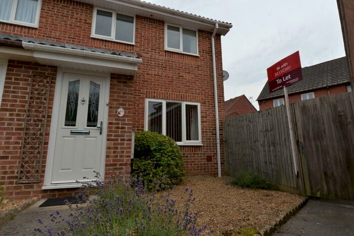 3 Bedroom Semi-Detached House To Rent In Cowley Close, Southampton, SO16